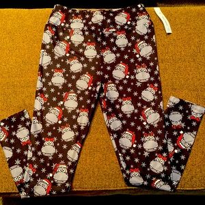 NWT Women’s size One Size (4-14), JAAM Christmas Hippo leggings